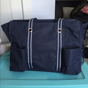 Thirty-one medium zipper tote